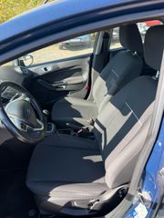 Ford Fiesta 2015-thumb-8