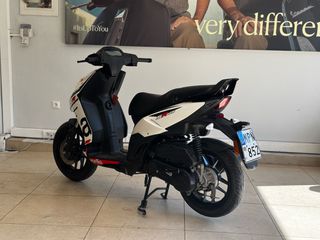 Aprilia SR 125 2025-thumb-3
