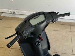 Aprilia SR 125 2025-thumb-5