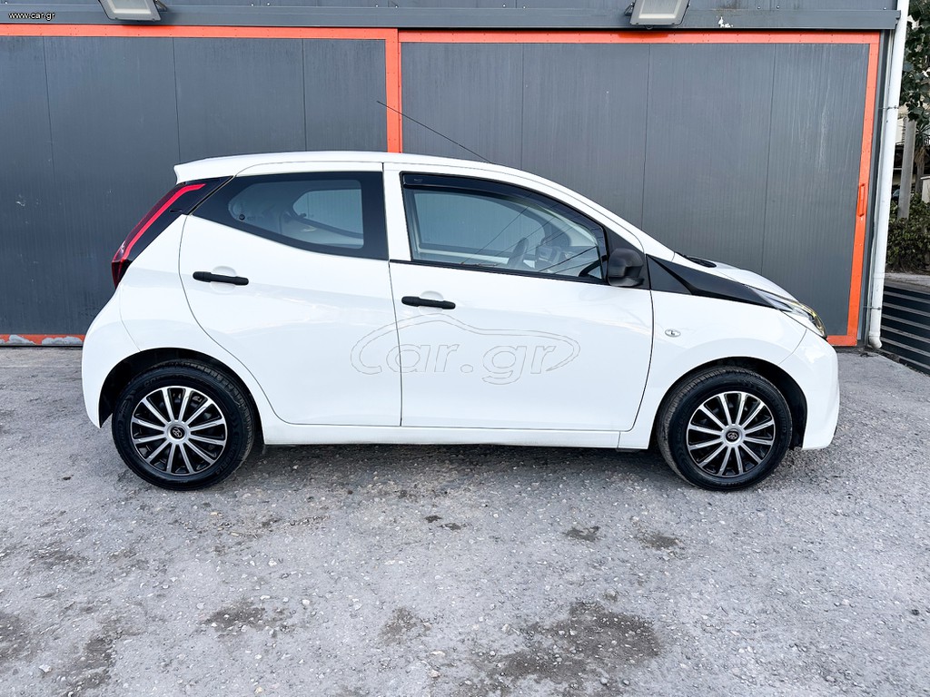 Toyota Aygo thumbnail 9