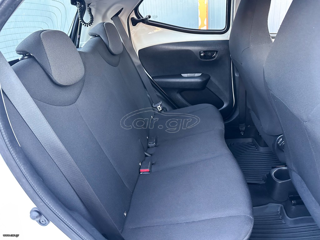 Toyota Aygo thumbnail 15