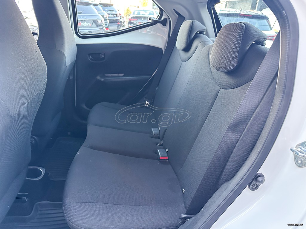 Toyota Aygo thumbnail 16