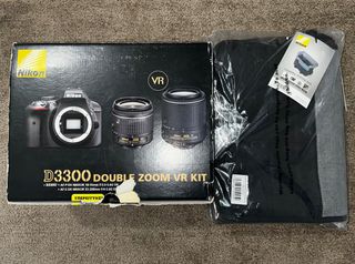 Φωτογραφική μηχανή Nikon D3300 μαζί με δύο φακούς