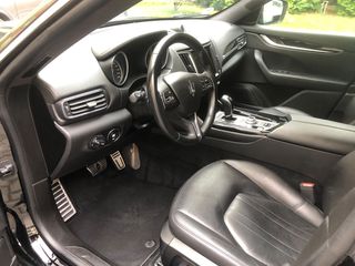 Maserati Levante 2018-thumb-15
