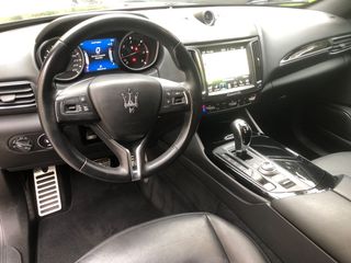 Maserati Levante 2018-thumb-17