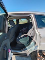 Ford C-Max 2013-thumb-5