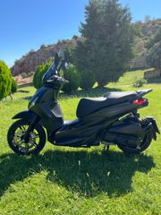 Piaggio Beverly 300 2024 HPE DEEP BLACK-thumb-5