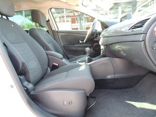Renault Megane 2016 1.2 115 P.S. "Limited" - Klima - Navi - Alu - Full Extra!-thumb-44