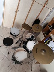 Complete Drumset-thumb-1