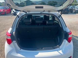 Toyota Yaris 2019-thumb-10