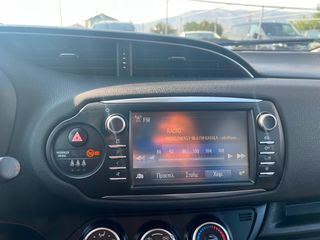 Toyota Yaris 2019-thumb-13