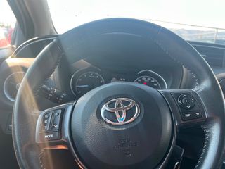 Toyota Yaris 2019-thumb-16