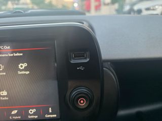 Fiat Panda 2022 1.0 HYBRID CITY CROSS Ελληνικο/Μηδενικα τελη-thumb-32