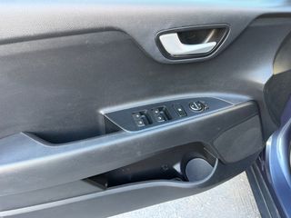 Kia Stonic 2021 1.2-thumb-10