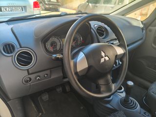 Mitsubishi Colt 2012-thumb-5