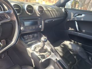 Audi TT 2009-thumb-5