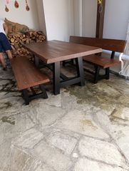μοναστηριακά τραπέζια