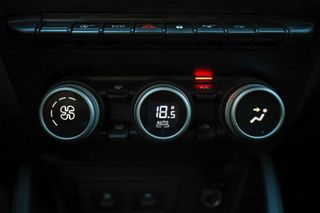 Dacia Duster 2024 1.0cc TCe JOURNEY 100hp LPG (Navi)-thumb-31