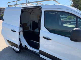 Ford Transit Connect 2017-thumb-5