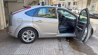 Ford Focus 2011-thumb-2