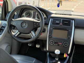 Mercedes-Benz B 170 2008-thumb-11