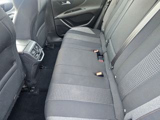 Peugeot 3008 2019-thumb-20
