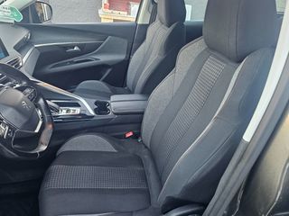 Peugeot 3008 2019-thumb-23