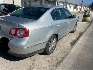 Volkswagen Passat 2009-thumb-8