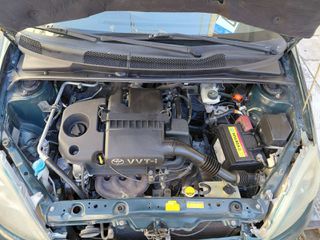 Toyota Yaris 2002 1.3 VVTI-thumb-6
