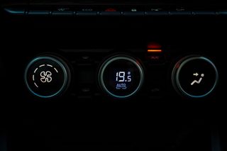 Dacia Duster 2024 1.3 TCe 130hp  JOURNEY (ΕΛΛΗΝΙΚΟ)-thumb-28