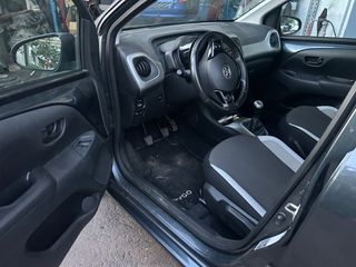 Toyota Aygo 2016-thumb-2