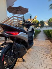 Piaggio Beverly 400 2023 Sport-thumb-1
