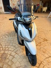 Piaggio Beverly 400 2023 Sport-thumb-2
