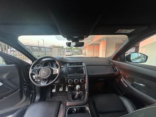 Jaguar E-Pace 2019 R DYNAMIC S-thumb-8