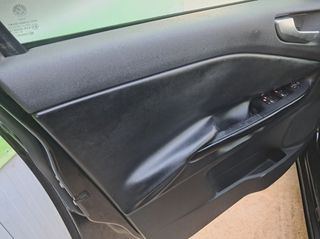 Alfa Romeo Giulietta 2010-thumb-8