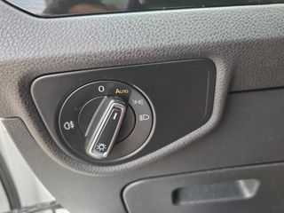 Volkswagen Touran 2021 2.0 DIESEL MASSAGE PANORAMA R-LINE DSG-thumb-23