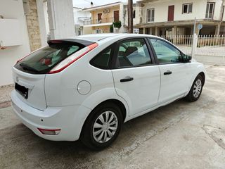 Ford Focus 2008-thumb-2