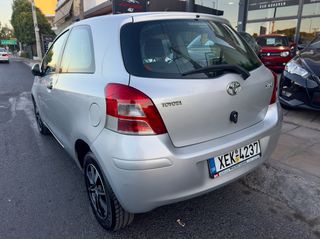 Toyota Yaris 2011 1.0 VVTI-thumb-3