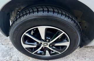 Toyota Yaris 2011 1.0 VVTI-thumb-9