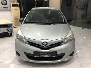 Toyota Yaris 2012-thumb-2