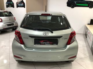 Toyota Yaris 2012-thumb-7
