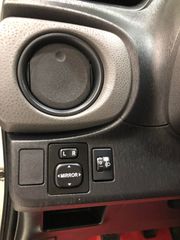 Toyota Yaris 2012-thumb-11