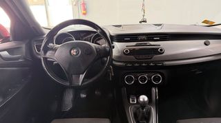 Alfa Romeo Giulietta 2014 1.6 JTDM 16V-thumb-11