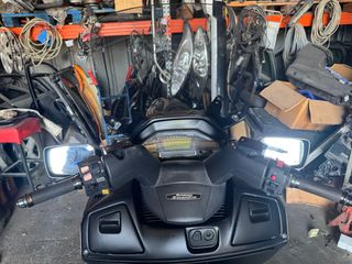 Suzuki Burgman 650 2005-thumb-3