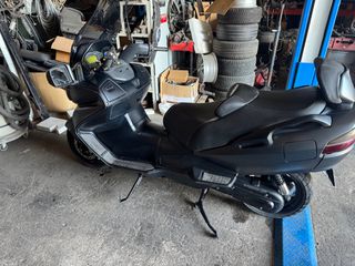 Suzuki Burgman 650 2005-thumb-4