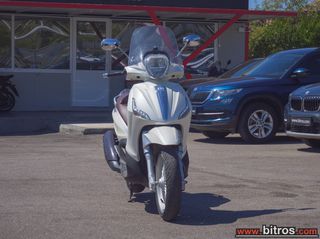 Piaggio Beverly 300i 2011 e-thumb-10