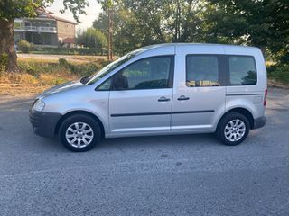 Volkswagen Caddy 2010-thumb-1