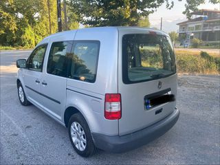 Volkswagen Caddy 2010-thumb-4