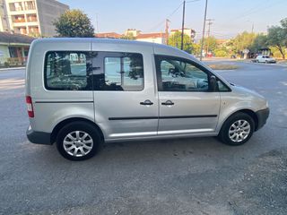 Volkswagen Caddy 2010-thumb-5