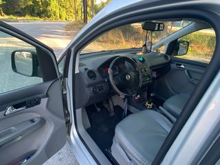 Volkswagen Caddy 2010-thumb-15